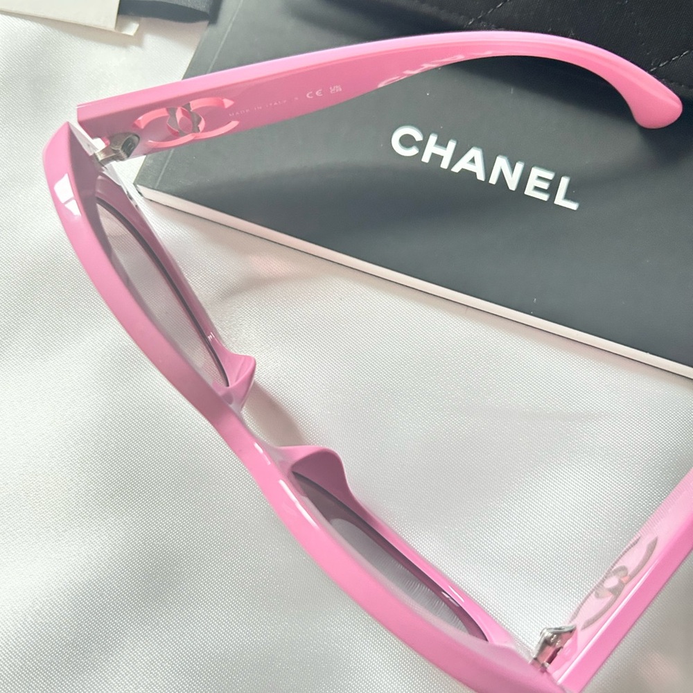 Chanel Oval sunglasses. - Picture 8 of 12